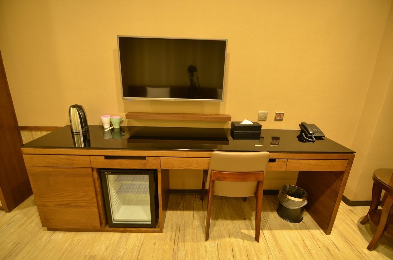 Ehome Hotel Taoyuan Exterior foto
